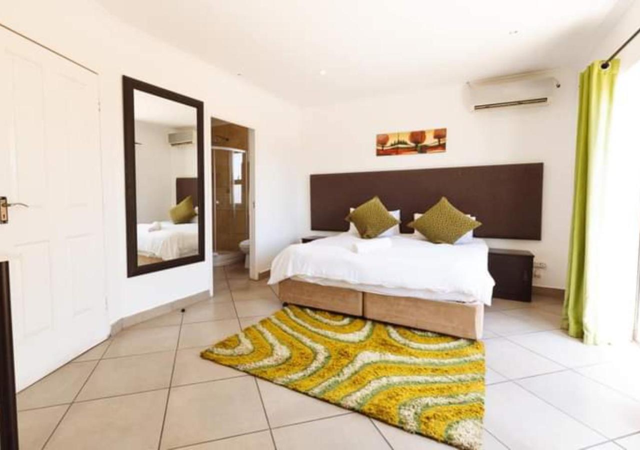 Me Casa Guest House Bluewater Bay ภายนอก รูปภาพ