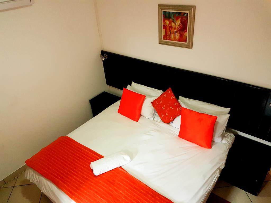 Me Casa Guest House Bluewater Bay ภายนอก รูปภาพ