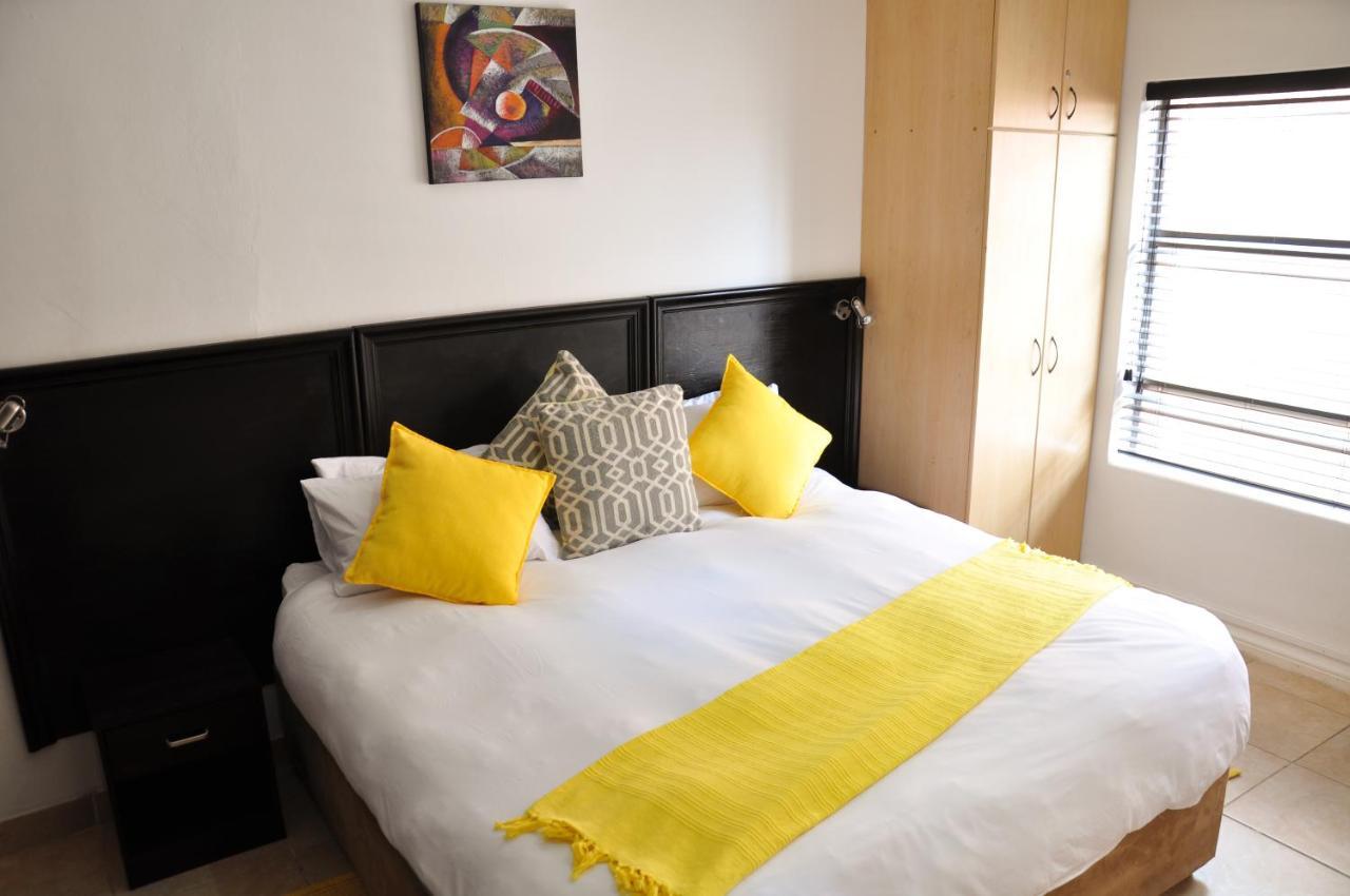 Me Casa Guest House Bluewater Bay ภายนอก รูปภาพ