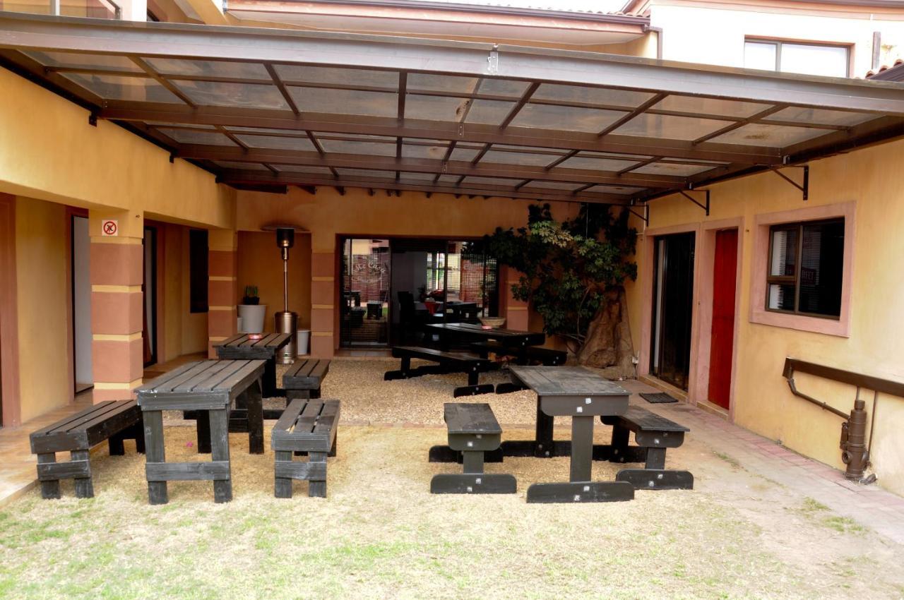 Me Casa Guest House Bluewater Bay ภายนอก รูปภาพ