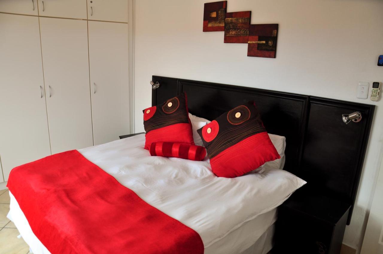 Me Casa Guest House Bluewater Bay ภายนอก รูปภาพ
