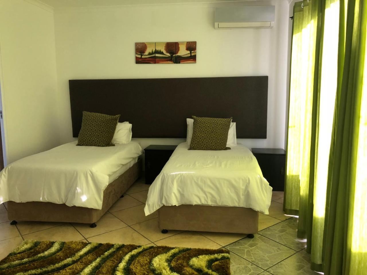 Me Casa Guest House Bluewater Bay ภายนอก รูปภาพ